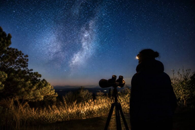 Binocolo astronomico: quando basta al posto del telescopio
