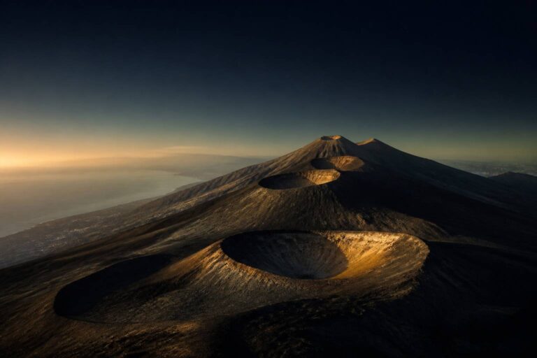 L’Etna, un vulcano straordinario nel mondo: scopriamo le sue affascinanti origini
